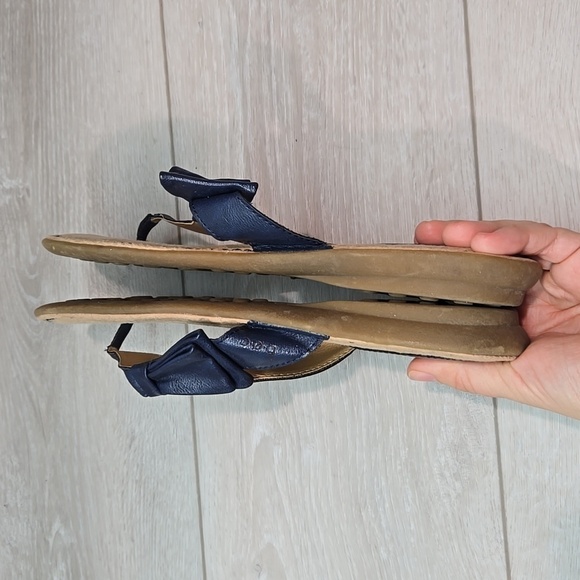 B.O.C. by Born Women Leather Thong Bow Sandals Flats shoes sz 9M - Picture 7 of 11